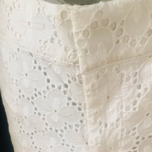 EUC Lilly Pulitzer Woman’s Buttercup Short Size 2 - Picture 5 of 8